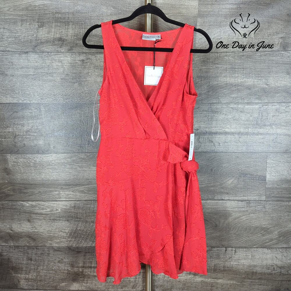 Premier Amour Sleeveless V Neck Mini Dress Size 8